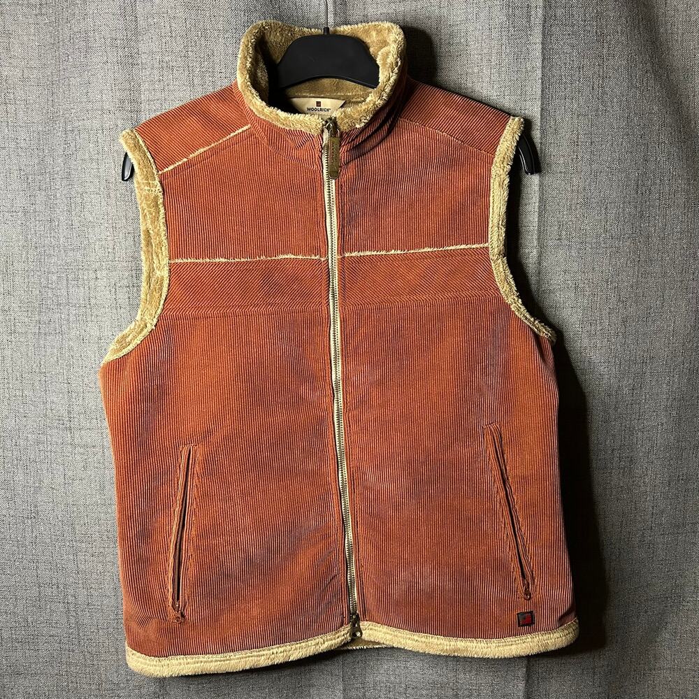 Vintage Woolrich Womens Cinnamon Faux Fur Lined Corduroy Vest Size Medium
